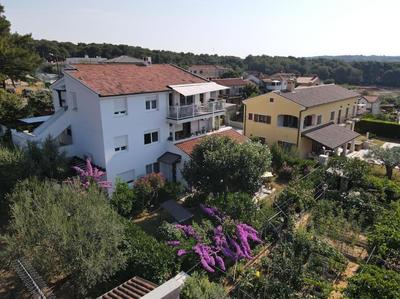 Modern and Elegant Apartment in a Quiet Part of Pula