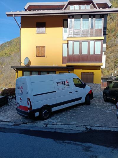 Aprica tre minuti dalle piste wifi comodo per 4 ospiti molto caratteristico