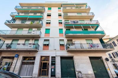 JOIVY Stylish flat with balcony near Rapallo Castle