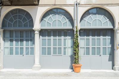 Romantic Escape city centre with Jacuzzi & Parking by Rent All Como