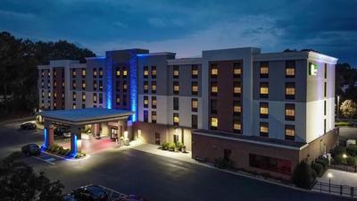 Holiday Inn Express & Suites Newport News by IHG