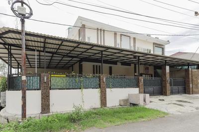 RedDoorz at Ngaggel Jaya Surabaya