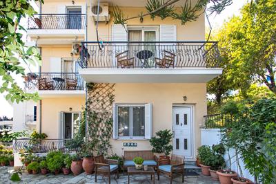 Annis House