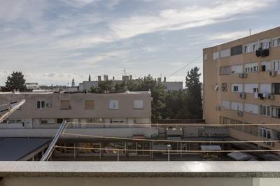 Sundowners Apartment, 52qm, double & two single beds, 10 min from Old Town of Split
