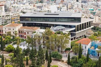 Near Acropolis, 3 bedroom 2 bathroom Big Beautiful Apt