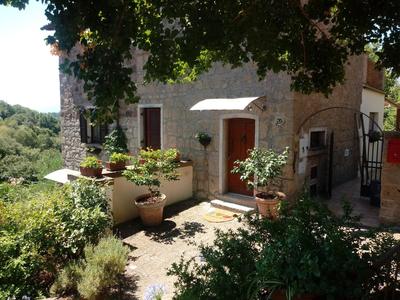 Stunning 1-Bed House in Castel Cellesi Italy