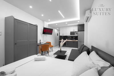 AdoorAble, The Luxury Suites