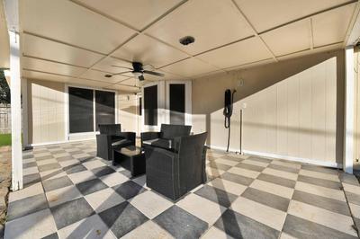 Pool Villa- Near Airport & Downtown, Fire Pit, Foosball