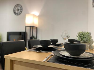 Luxurious 2 Bed Apartment In Heart Of Burnley With Private Parking