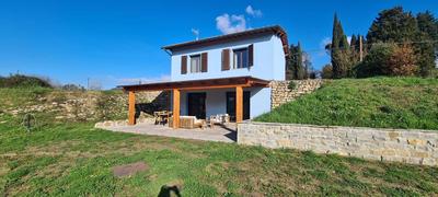 Villa Azzurra immersa nel Verde tra Firenze, Arezzo e Siena