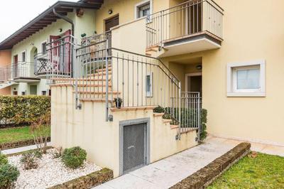 Limone Apartment - Featuring a Private Garden and Access to a Pool