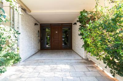 Luxury 1-Bedroom Apartment by the Sea in Athens