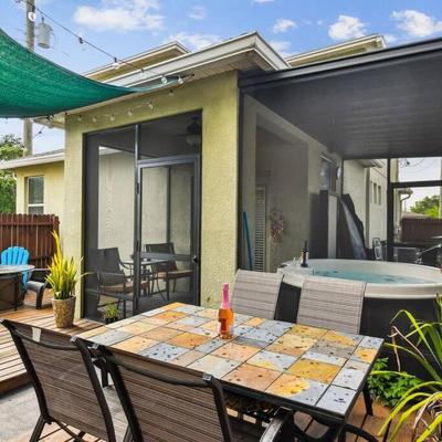 2 King Bed Hot Tub Home