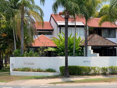 Noosa Boutique Apartments & Elkhorn Villas