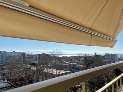 Urban Horizon-Metro Station