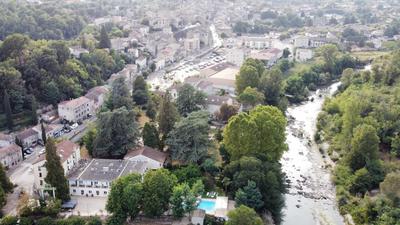 Logis Hôtel Restaurant Les Cèdres