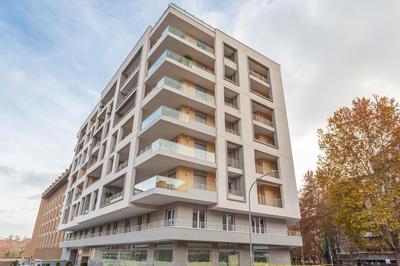 Trastevere Modern Terraced Apt