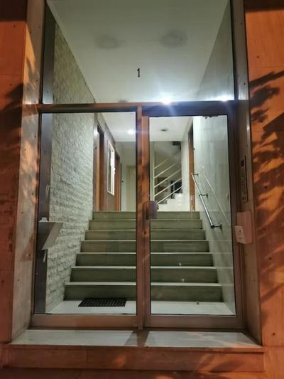 Penthouse with urban and partial sea view!