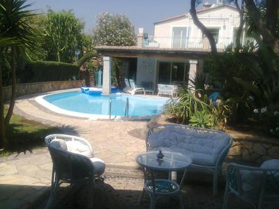 Very cozy, comfortable lanthana villa on 2 floors, independent