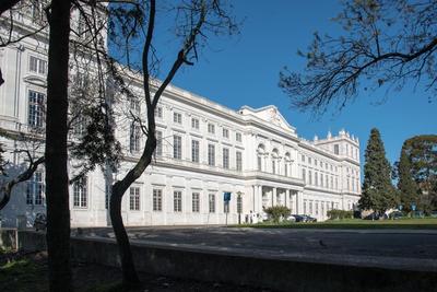 Flat With a Garden in Belem