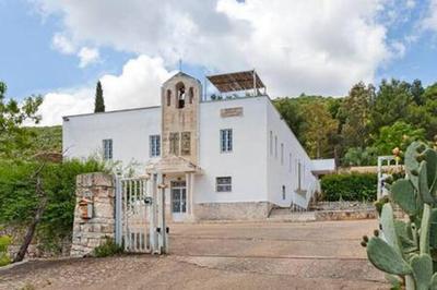 Eremo Sant'Antonio - Villa & Trullo with Pool, Terrace and Parking