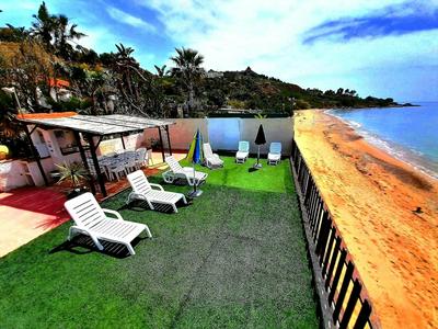 Villa giardino sul mare