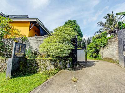 Hotel O Ashooy HomestayNearWisata Desa sedau