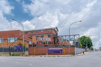 Modern 1 bedroom apartment in Braamfontein Werf
