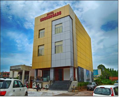 Hotel Cross Road By WB Inn