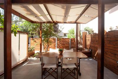 Euzoia luxury maisonette