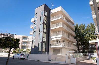 Ferrari Apartments Ponente