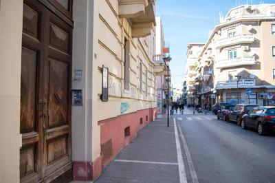 3 Esclusive Suite in Centro Città con Balcone, Parcheggio Pubblico a 500m