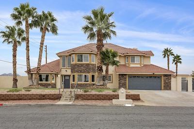 5BDRM Lux Estate- Heated Pool and Neon Arcade Room