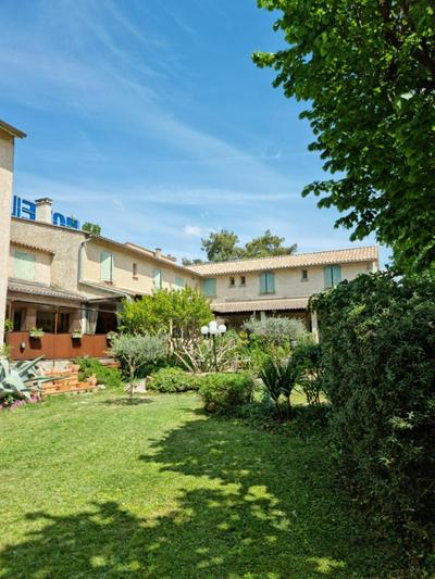 Logis Hôtels Le Saint Marc