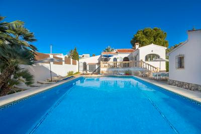Casa Virginia by Aguilarent