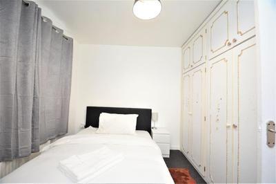 London zone2 Classic 3 bedroom