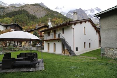 Appartamenti vista Monte Bianco Courmayeur-Entrèves