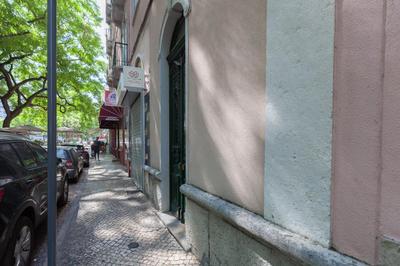 FLH Gulbenkian Fantastic Apartment with Balcony
