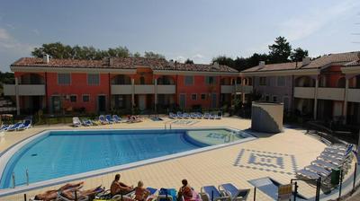 Holiday village escape with garden and fireplace