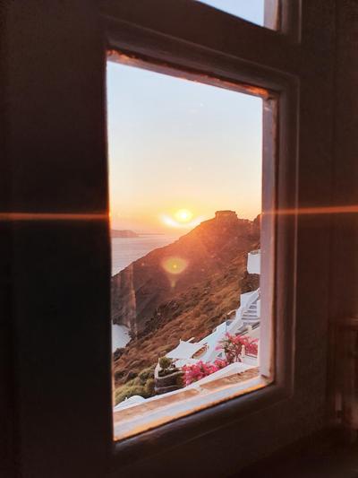 Karpimo Scenery - Caldera Sunset View - Private Hot Tub - Firostefani