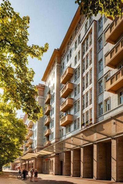 Zwei Charmante Privatzimmer mit Wohnbereich in zentraler Berliner Wohnung