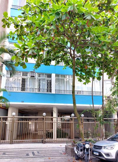 Apartamento de 2 quartos a 3 min da Praia de Copacabana