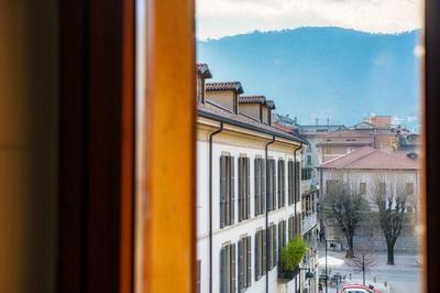 Apartment Piazza Roma by Quokka 360 - historic flat in the centre of Como