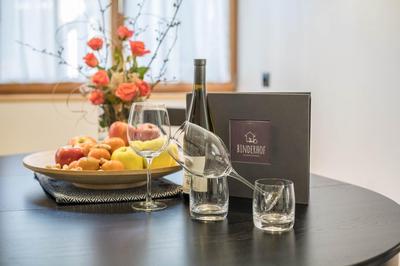 Binderhof Apt Untn