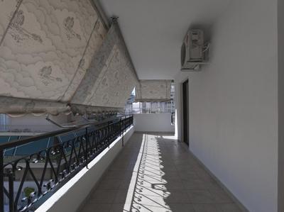 2 bedroom apartment close to children's hospital
