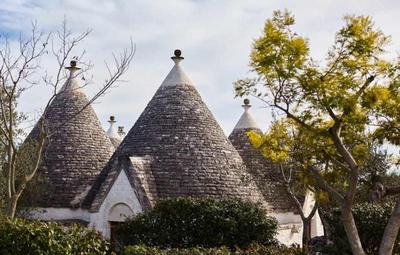 Trulli Azzalema with exclusive pool