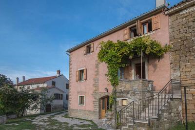 Villa Belle with pool for max 12 Persons in Oprtalj