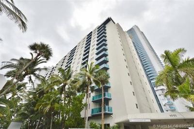 Beautiful penthouse condo with stunning views of both ocean and city