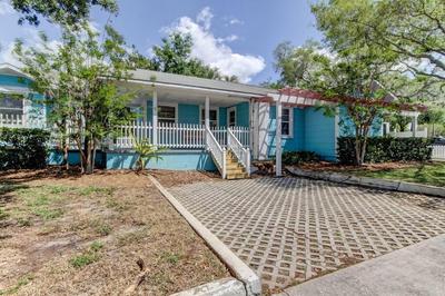 Rare- Downtown 2 bedroom! Family friendly!
