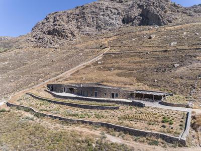 Kir Mimis Awarded Cycladic Villa